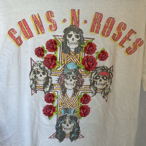 Guns N Roses Embroidered Roses w Skulls T-Shirt Women’s Med - Picture 5 of 5